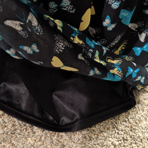 Winter sale H&m dress - Picture 3 of 7